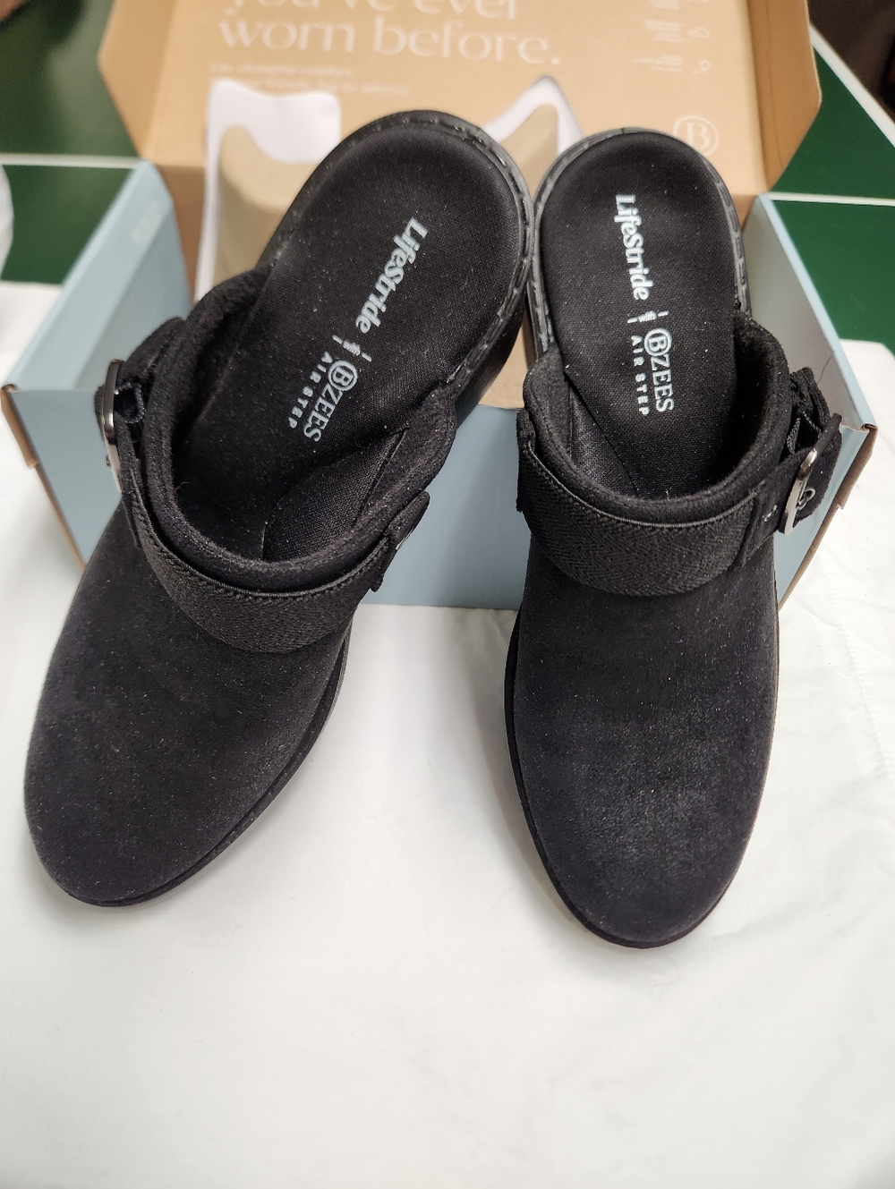 Bzees Lifestride Women's OPEN BOOK Clog Mule Black Size 7 - Picture 2 of 16